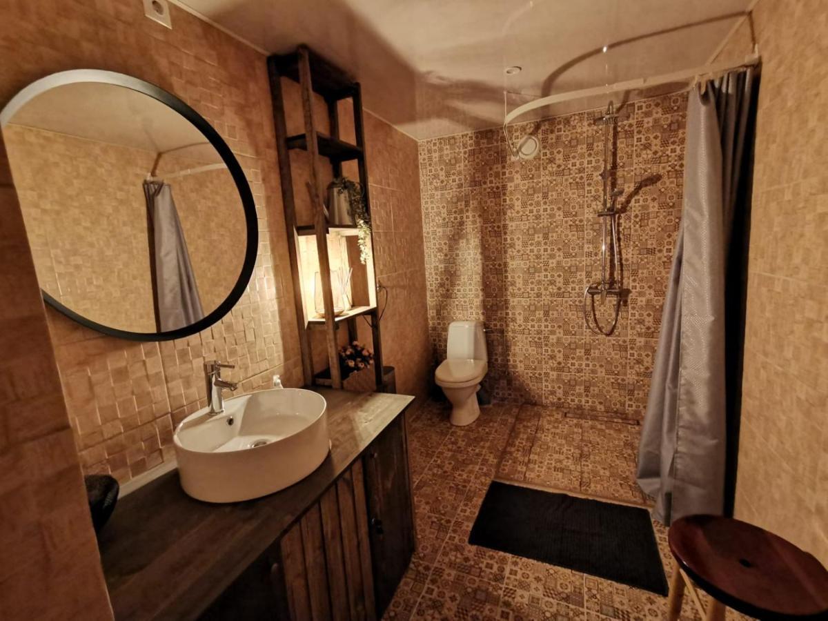 Viesu Maja Kalnaruski Ape Exterior foto